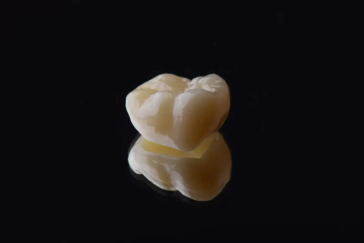 zirconia crown